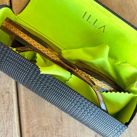 Illa Polarized Glasses - Picture 2 of 2